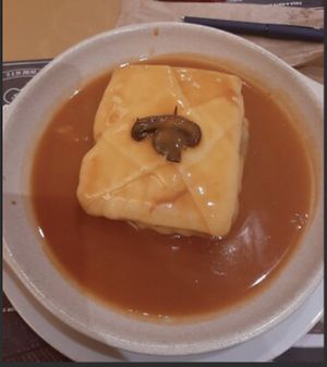 Francesinha de tofu   at Francesinha Al Forno - Leca da Palmeira in Porto