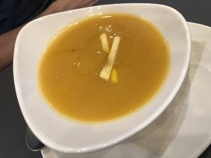 Crema de carabassa, poma i gingebre  at Amaranta in Girona