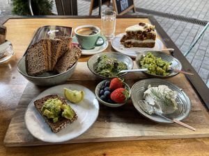 Had the Aeroplatte - meant for sharing but a hungry guy can eat it all. Plus dessert & coffee  at Velo Cafe in Interlaken