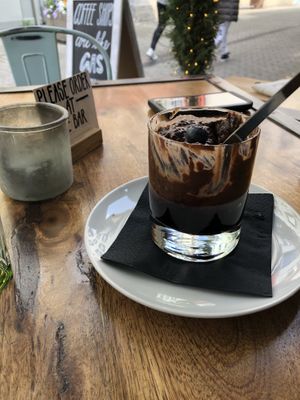 Good chocolate mousse at Velo Cafe in Interlaken