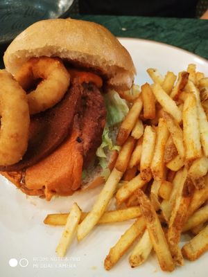 Hambúrguer Saldanha at The Green Affair - Saldanha in Lisbon