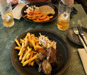 Seitan steak (background) and seitan ribs (foreground) at The Green Affair - Saldanha in Lisbon