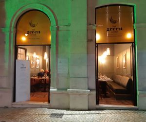 Entrance in front of the cyclopath at The Green Affair - Saldanha in Lisbon