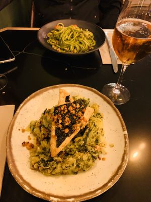 Macarrão ao pesto e tofu com batatas at The Green Affair - Saldanha in Lisbon