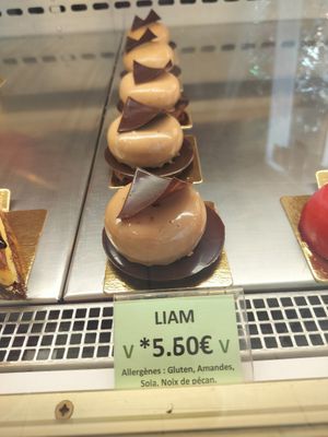 Liam: amande et chocolat at Patisserie Chocolaterie Peigné in Lille