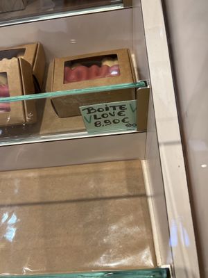 Love box chocolate   at Patisserie Chocolaterie Peigné in Lille