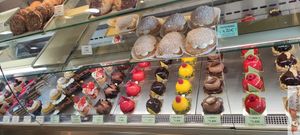 Vegan Cakes at Patisserie Chocolaterie Peigné in Lille