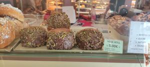 New york rolls at Patisserie Chocolaterie Peigné in Lille