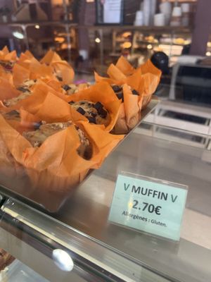 Vegan muffin  at Patisserie Chocolaterie Peigné in Lille