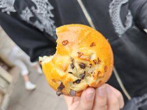 Vegan brioche at Patisserie Chocolaterie Peigné in Lille
