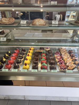   at Patisserie Chocolaterie Peigné in Lille