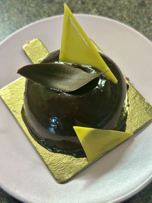 Choco passion pastry  at Patisserie Chocolaterie Peigné in Lille