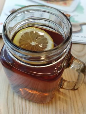 Hot lemon tea at Green Ba - Marina Sq in Central Singapore