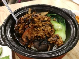 Claypot rice at Green Ba - Marina Sq in Central Singapore