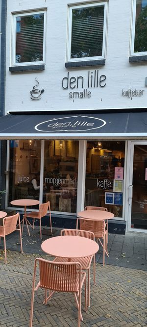 Outside at Den Lille Smalle in Odense