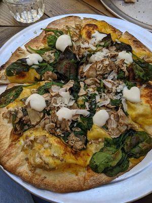 pizza "las vega" at Otomat in Ghent