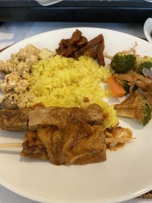 My vegan rijsttafel - the first round! at Kapulaga in Maastricht