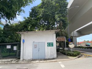 Opposite  at Sui Yuan Zhai 随缘斋 in Central Singapore