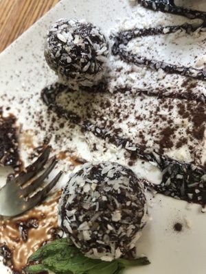 Truffles (there were 5 but I forgot to take a photo)  at Da Vinci Italian Restaurant in Aberdeen