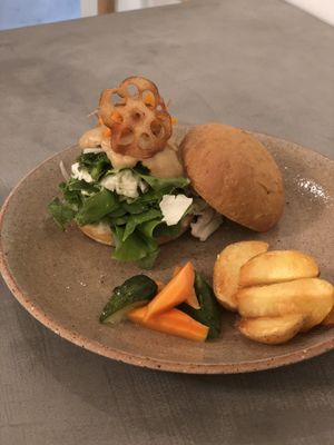 Vegan burger at Vegimo 野菜食堂 in Hiroshima