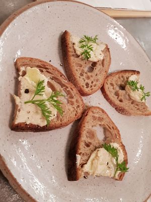 Tofu cheese spread on bread at Vegimo 野菜食堂 in Hiroshima