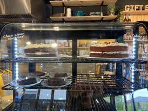 Pies  at The Black Cockatoo in Almere