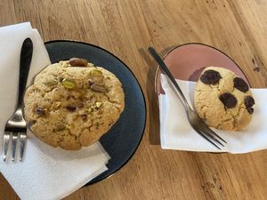 Pistachio and choco-chip cookies: both nice, but I prefer the pistachio. It contains almonds as well  at The Black Cockatoo in Almere