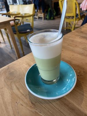 Matcha latte with oatmilk: tasty  at The Black Cockatoo in Almere