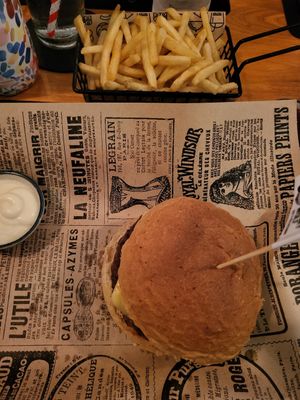 Frites à rajouter en plus du burger at The Hungry Wolf in Koh Samui