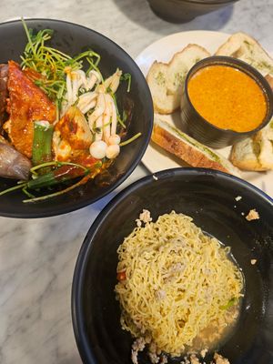 Dry YTF and long xu noodle ~ 18/9/23 at Veggie House 一芳 - AMK in Northeast Singapore