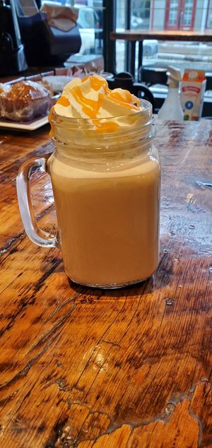 Latte sante at La Maison Smith in Quebec