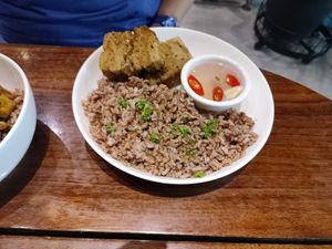 Lechon kawali at Monkey Grounds Coffee in Iloilo City