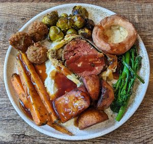Koocha Sunday roast (9/10) at Koocha Mezze Bar in Bristol