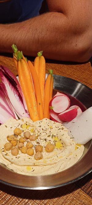 Hummus dip at Otomat in Leuven