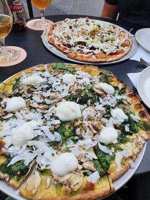 Las Vega and Dirt Vegan at Otomat in Leuven