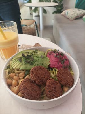  at Happy Blender in Athens