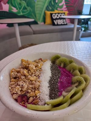 Pitaya Berry Smoothie Bowl at Happy Blender in Athens