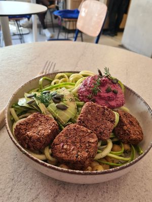  at Happy Blender in Athens