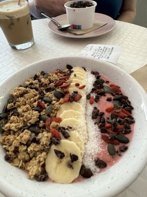 Smoothie bowl  at Happy Blender in Athens