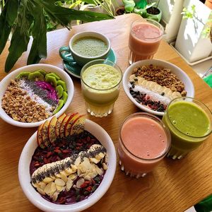 Açai bowls and smoothies at Happy Blender in Athens