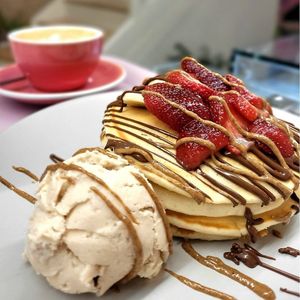 Guilt-free pancakes at Happy Blender in Athens