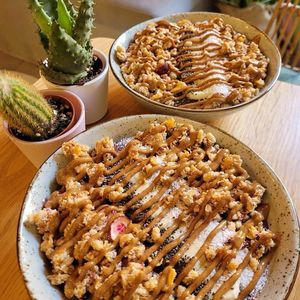 Wild peanut butter açai bowls 🌵 at Happy Blender in Athens