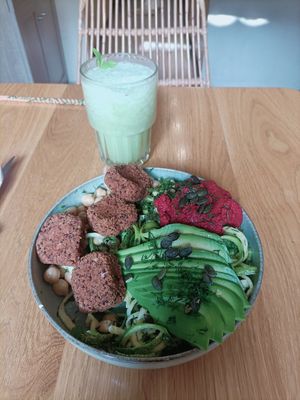  at Happy Blender in Athens