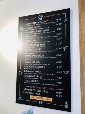 Happy smoothies at Happy Blender in Athens