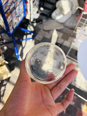 Compostable cups at Happy Blender in Athens