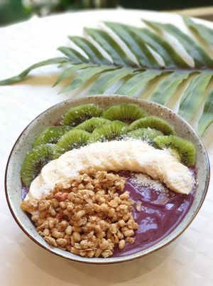 Acai Island bowl  at Happy Blender in Athens