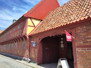  at Upp eller Ner in Ystad