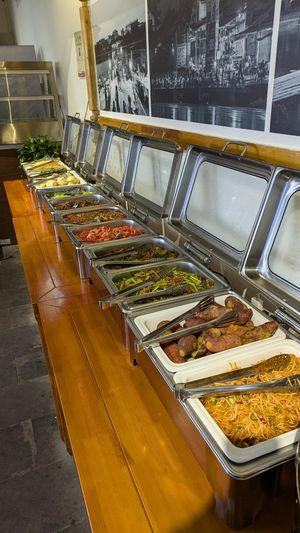 Buffet selection (plus rice and soup) at Leshan Giant Buddha 乐山素食餐厅 in Leshan