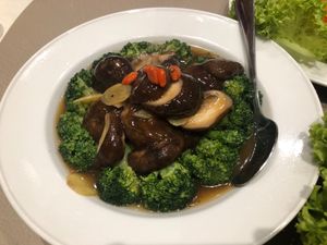 Shiitake Mushroom with Brocolli  at D'Life Signature 蔬品轩 in East Singapore