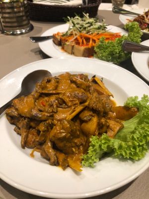 Rendang at D'Life Signature 蔬品轩 in East Singapore